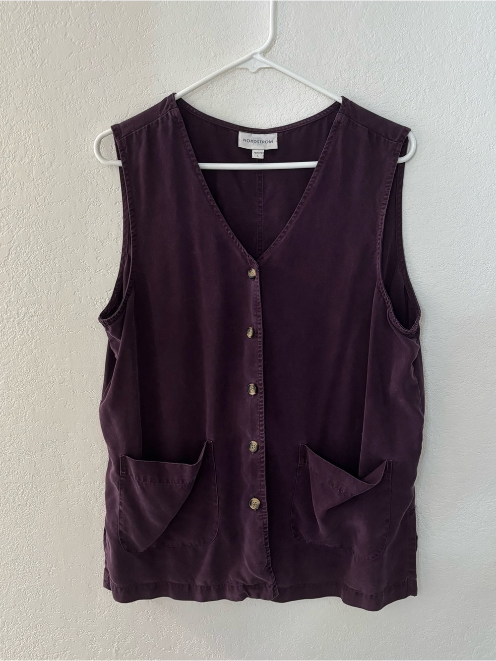 Nordstrom Sleeveless Plum Button Top - Picture 1 of 3